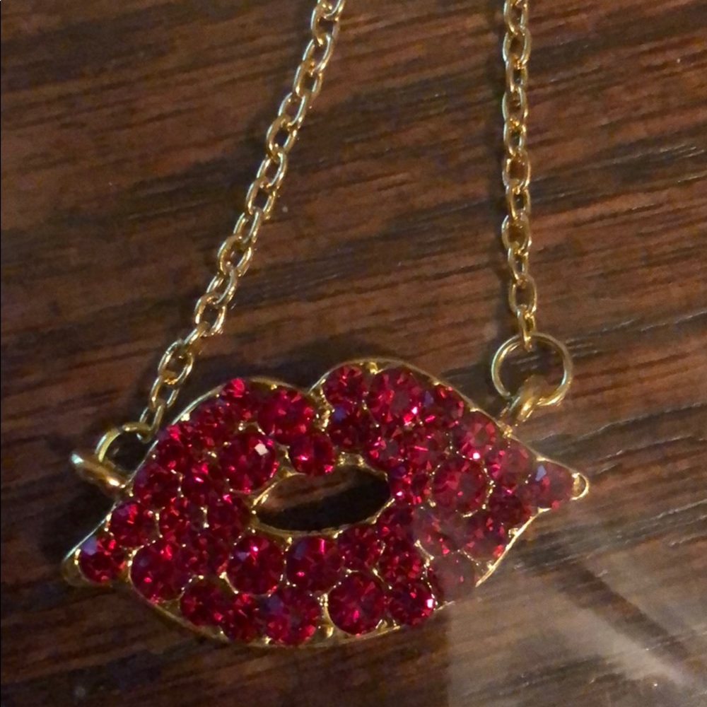 Red Rhinestone Lips absolutely divine and shine - Picture 7 of 7